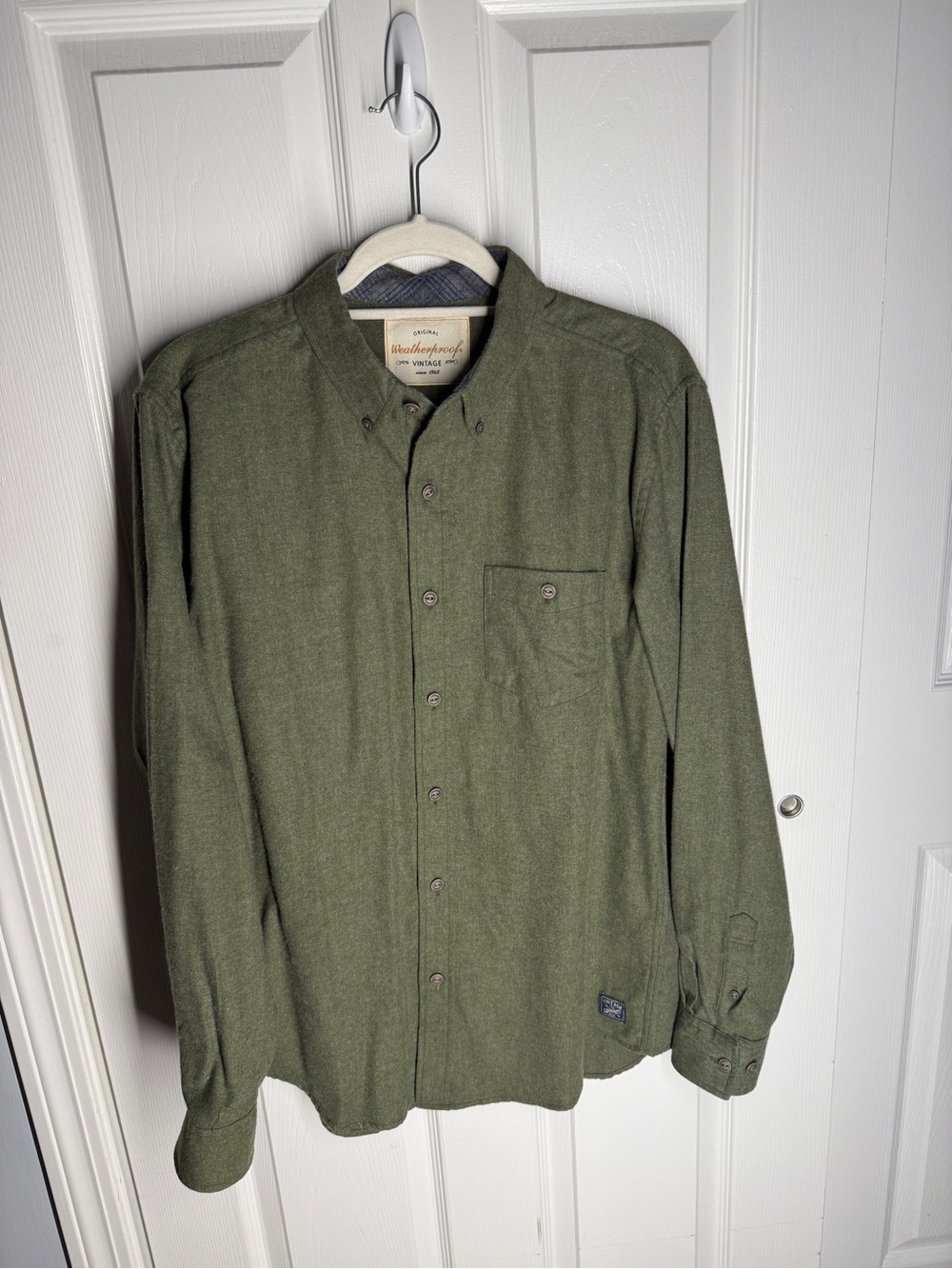 Weatherproof Men's Olive Button-Down Casual Shirt
